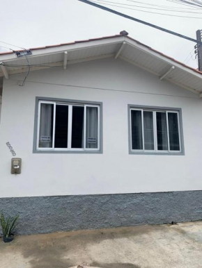 Casa completa - Governador Celso Ramos à 15min da praia de palmas
